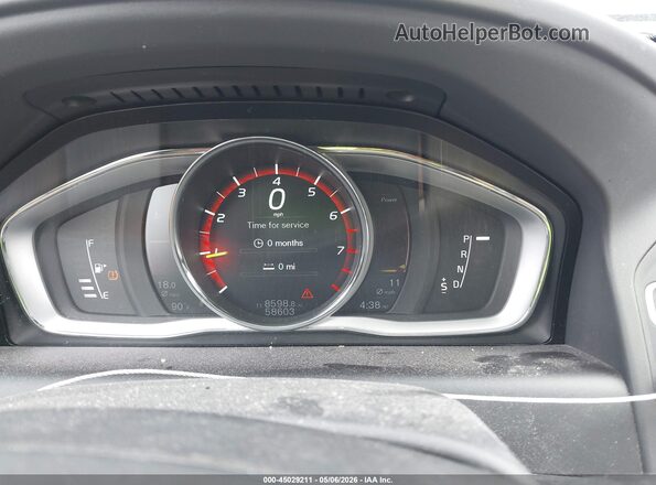 YV440MDU7H2176630 2017 VOLVO XC60 White Vista de los asientos traseros