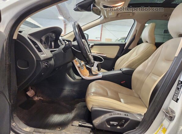 YV440MRU4H2111159 2017 VOLVO XC60 White Vista interior delantera
