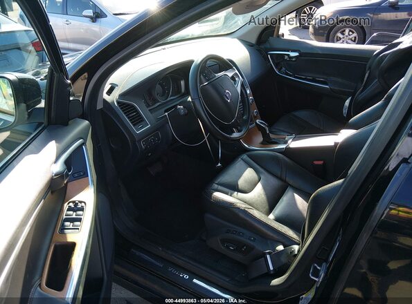 YV440MRU6H2001357 2017 VOLVO XC60 Черный Вид салона спереди