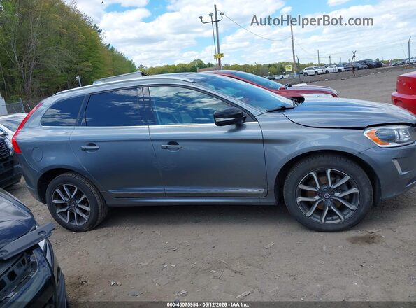 YV449MRR7H2132086 2017 VOLVO XC60 Green 