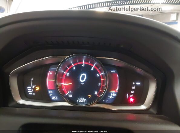 YV449MRRXH2000729 2017 VOLVO XC60 Silver 