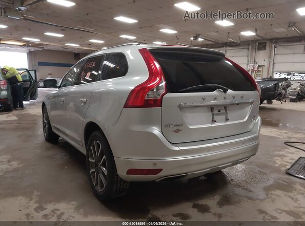 YV449MRRXH2000729 2017 VOLVO XC60 Silver 