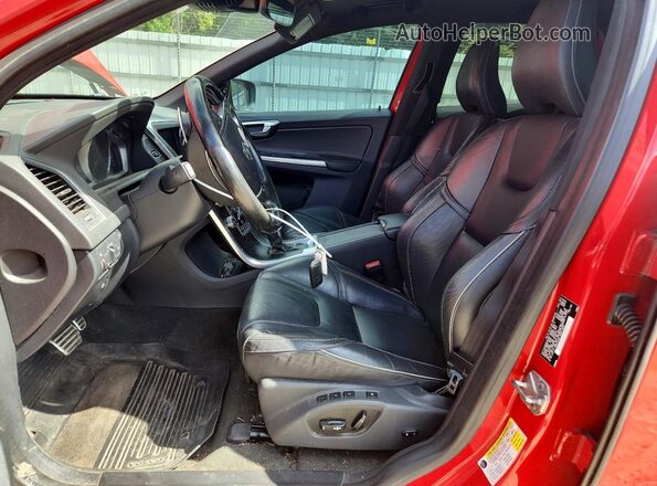 YV449MRS6H2221764 2017 VOLVO XC60 Red Widok wnętrza z przodu