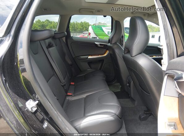 YV449MRU4H2215804 2017 VOLVO XC60 Black VIN კოდის სტიკერის ხედი