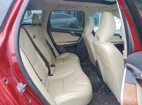 YV449MRU5H2009083 2017 VOLVO XC60 Красный Вид задней части салона