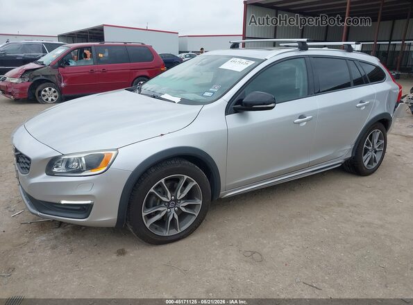 YV4612HM1G1007700 2016 VOLVO V60 CROSS COUNTRY Silver წინა მარცხენა ხედი სამი მეოთხედიდან