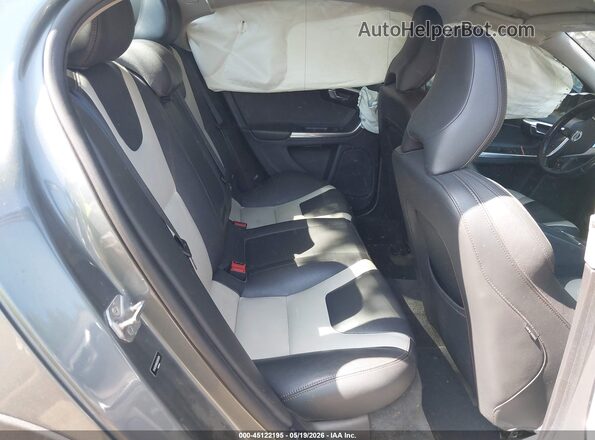 YV4612UM2G2001324 2016 VOLVO S60 CROSS COUNTRY Gray Vista de la etiqueta del VIN