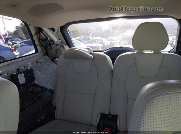 YV4A221L7L1624344 2020 VOLVO XC90 White 