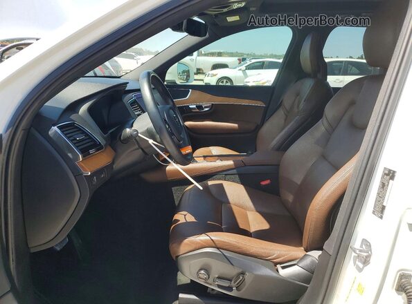 YV4A22PKXM1769488 2021 VOLVO XC90 White Front interior view