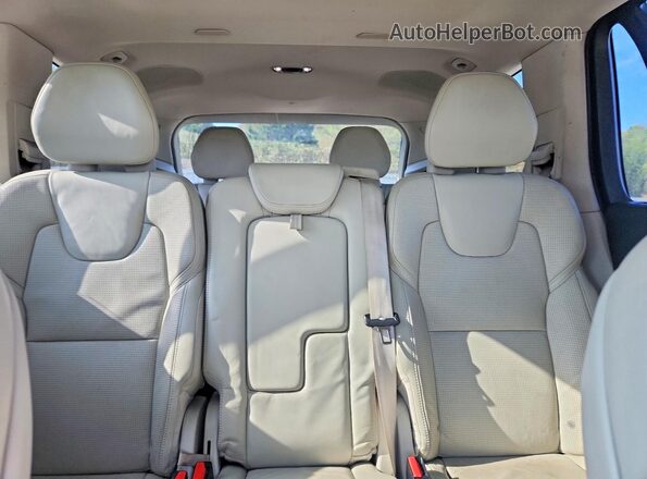YV4A22PL1G1034542 2016 VOLVO XC90 White Widok tylnych siedzeń