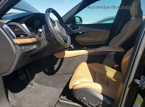 YV4A22PL2H1106687 2017 VOLVO XC90 Черный Вид салона спереди