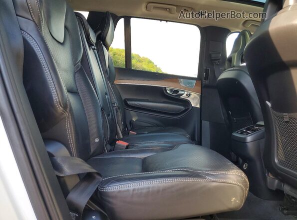 YV4A22PL4H1106495 2017 VOLVO XC90 White Widok wnętrza z tyłu