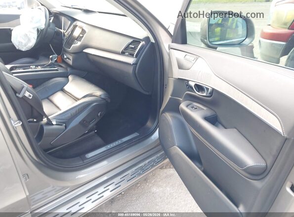 YV4A22PL4N1785387 2022 VOLVO XC90 Brown Vista interior delantera