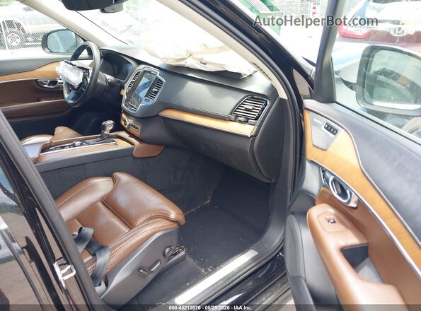 YV4A22PL9J1384637 2018 VOLVO XC90 Черный Вид салона спереди