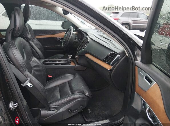 YV4A22PLXG1048231 2016 VOLVO XC90 Black Front interior view