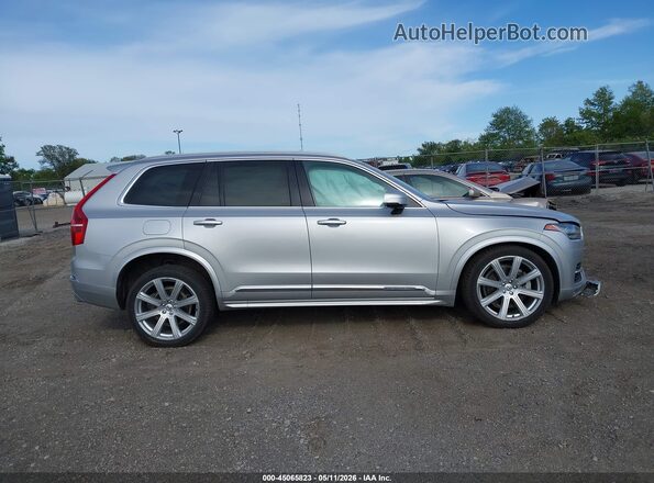 YV4A22PLXK1466488 2019 VOLVO XC90 Silver Вид задньої частини салону