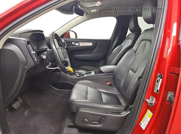 YV4AC2HK7M2590699 2021 VOLVO XC40 Red 