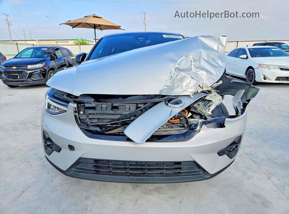 YV4ED3GL1P2040353 2023 VOLVO C40 Silver Vista frontal