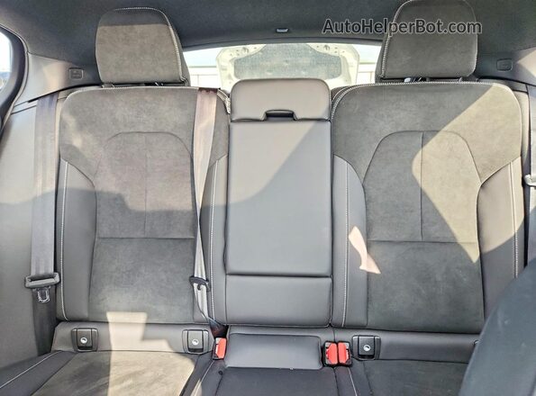 YV4ED3GL1P2040353 2023 VOLVO C40 Silver Vista de los asientos traseros