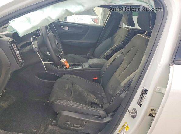 YV4ED3GL6P2065782 2023 VOLVO C40 White Vista interior delantera