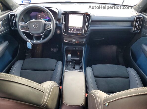YV4ED3GM3P2026821 2023 VOLVO C40 Серый Вид панели приборов