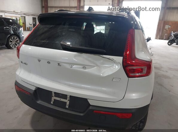 YV4ED3UB7N2700341 2022 VOLVO XC40 RECHARGE PURE ELECTRIC White 