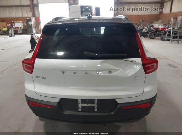 YV4ED3UB7N2700341 2022 VOLVO XC40 RECHARGE PURE ELECTRIC White 
