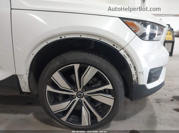 YV4ED3UB7N2700341 2022 VOLVO XC40 RECHARGE PURE ELECTRIC White 