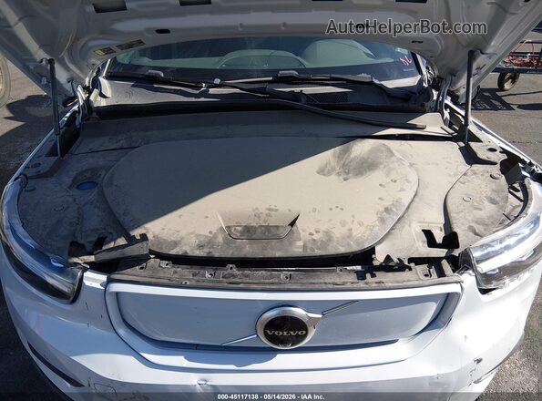 YV4ED3UR8N2735130 2022 VOLVO XC40 RECHARGE PURE ELECTRIC White Widok z tyłu