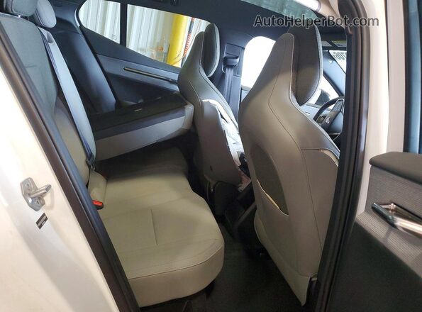 YV4EK3ZL0SS156929 2025 VOLVO EX30 White Widok tylnych siedzeń