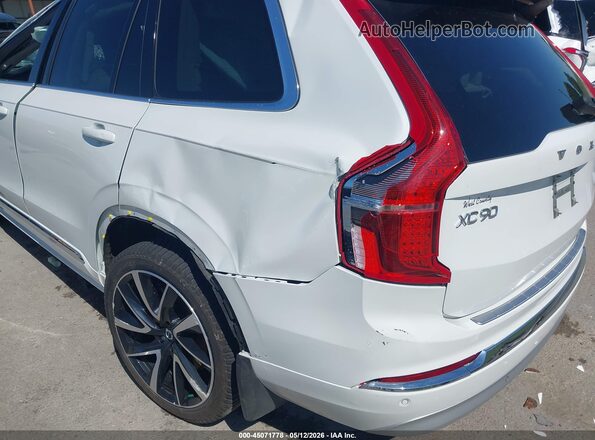 YV4H600Z3N1848677 2022 VOLVO XC90 RECHARGE PLUG-IN HYBRID White უკანა სალონის ხედი