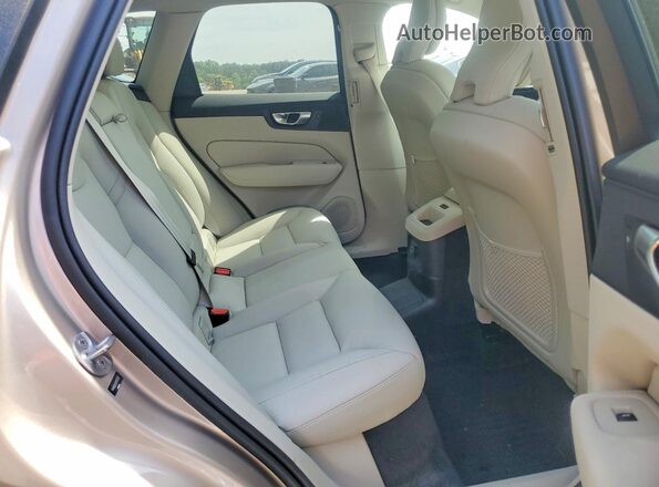 YV4H60DL6R1782587 2024 VOLVO XC60 Gold Widok tylnych siedzeń