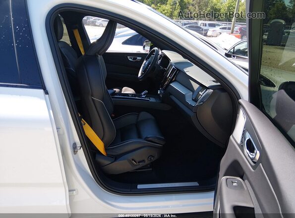 YV4H60DP6R1898360 2024 VOLVO XC60 RECHARGE PLUG-IN HYBRID White წინა სალონის ხედი
