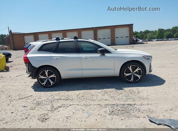 YV4H60DX2P1210271 2023 VOLVO XC60 RECHARGE PLUG-IN HYBRID White Widok wnętrza 360 stopni