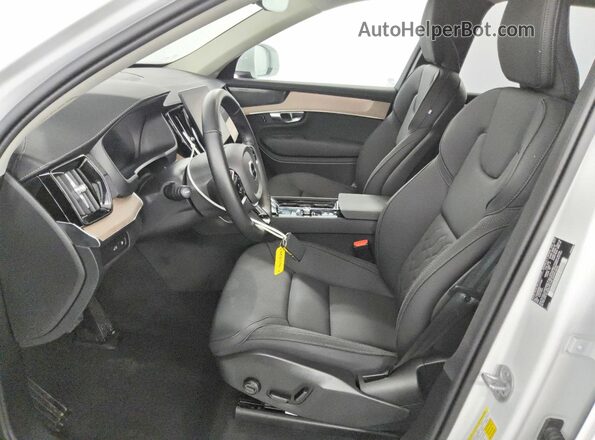 YV4H60PB9S1377669 2025 VOLVO XC90 White 