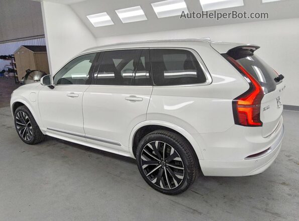 YV4H60PB9S1377669 2025 VOLVO XC90 White 