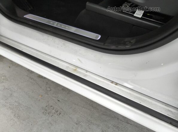 YV4H60PB9S1377669 2025 VOLVO XC90 White 