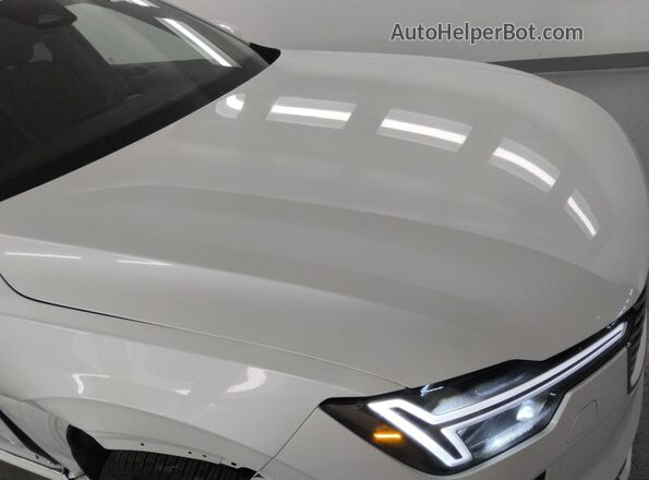 YV4H60PB9S1377669 2025 VOLVO XC90 White 