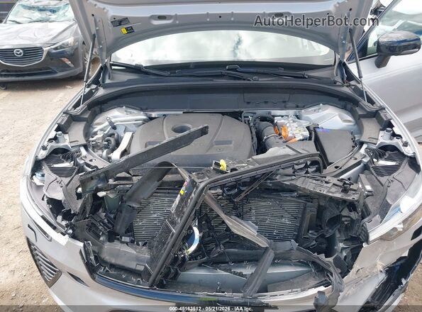 YV4H60RC2S1029198 2025 VOLVO XC60 PLUG-IN HYBRID Silver Widok z tyłu
