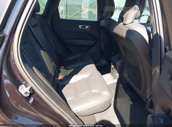 YV4H60RM4S1051132 2025 VOLVO XC60 PLUG-IN HYBRID Black VIN կոդի պիտակի տեսք