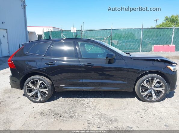 YV4H60RM4S1051132 2025 VOLVO XC60 PLUG-IN HYBRID Black Սալոնի հետևի տեսք