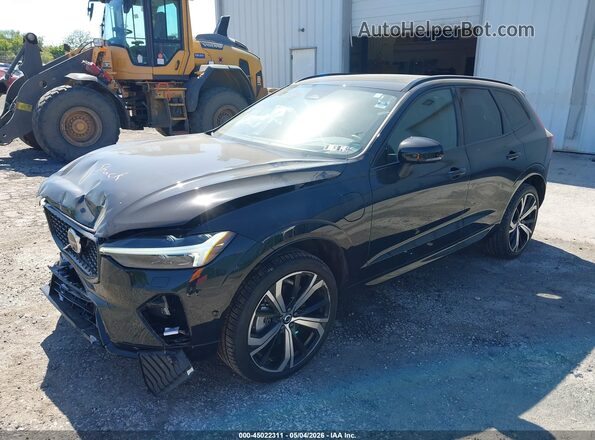 YV4H60RM4S1051132 2025 VOLVO XC60 PLUG-IN HYBRID Black Առջևի ձախ երեք քառորդ տեսարան