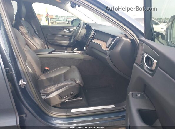 YV4L12DA9P1197812 2023 VOLVO XC60 Blue Vista interior delantera