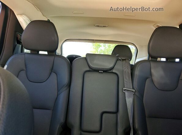 YV4L12PE4R1146395 2024 VOLVO XC90 White Rear seats view