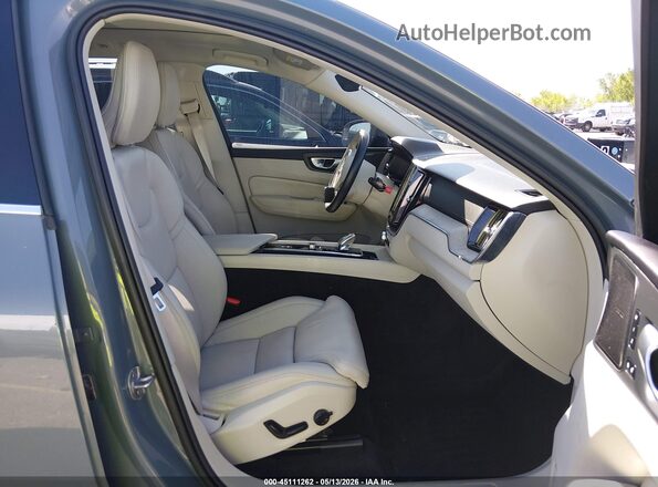 YV4L12RA6P1271907 2023 VOLVO XC60 Синий Вид салона спереди
