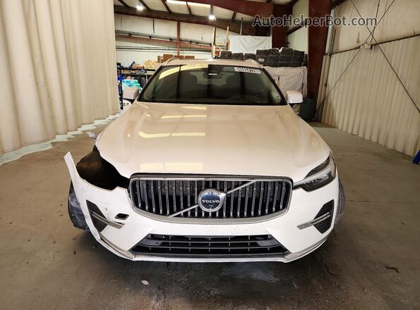 YV4L12RE3P1265923 2023 VOLVO XC60 White 