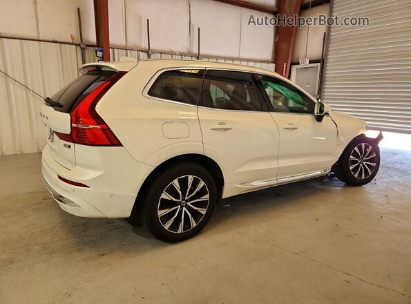 YV4L12RE3P1265923 2023 VOLVO XC60 White 
