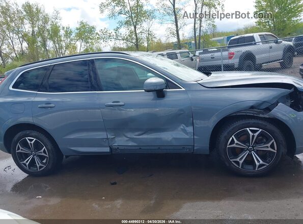 YV4L12RK2N1083746 2022 VOLVO XC60 Gray Rear interior view