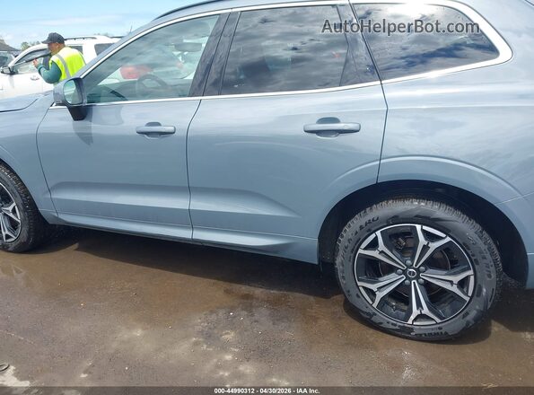 YV4L12RK2N1083746 2022 VOLVO XC60 Gray 360 interior view