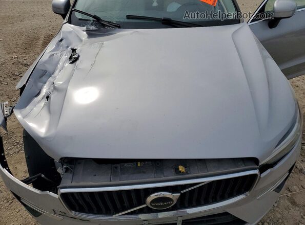YV4L12RK4N1064888 2022 VOLVO XC60 Silver Rear interior view